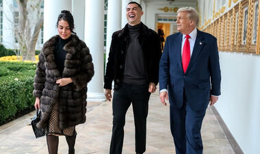 ФОТО. Зачем Криштиану Роналду приехал к Трампу? Есть 3 версии