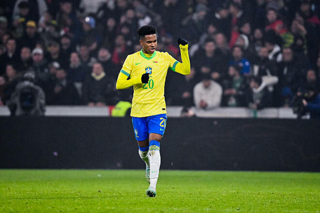 Естевао став другим після Пеле наймолодшим автором 5 голів за Бразилію