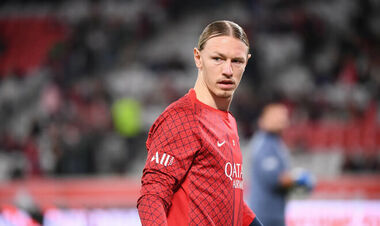 PSG goalkeeper Safonov was sued