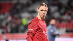 PSG goalkeeper Safonov was sued