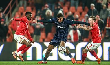 Стандард та Зюлте-Варегем розійшлися миром у Бельгії. Турнірна таблиця