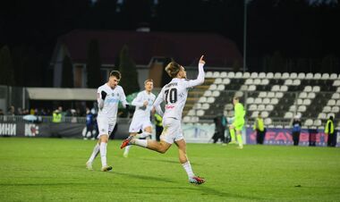 ФОТО. Привітали Суркіса. Динамо програло три поспіль матчі в УПЛ