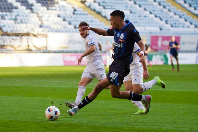 Чорноморець – Поділля – 4:1. Тривога та зникле освітлення. Відео голів