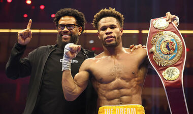 Девін Хейні впевнено перебоксував Норманна і став новим чемпіоном світу