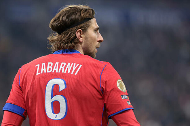 Енріке обрав стартовий склад ПСЖ на наступний матч. Де Забарний?