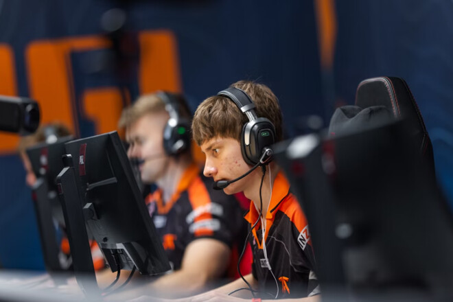 fnatic – Red Canids. Budapest Major. Перший етап. Дивитись онлайн. LIVE