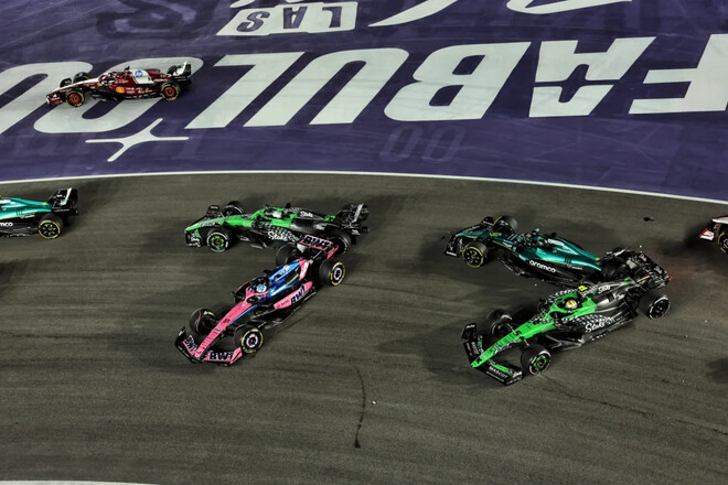 ВІДЕО. Вибив страйк на старті. Пілот Ф1 втратить 5 місць на Гран-прі Катару