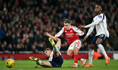 ВИДЕО. Троссард открыл счет для Арсенала в матче против Тоттенхэма