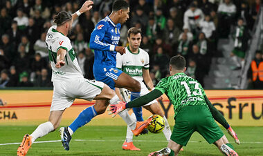 Королям пришлось спасаться: Реал допустил осечку в матче Ла Лиги с Эльче