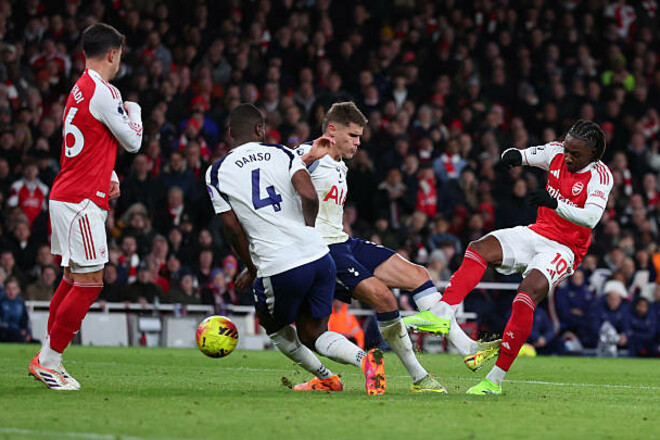 ВІДЕО. Еберечі Езе подвоїв перевагу канонірів. Шпори провалилися