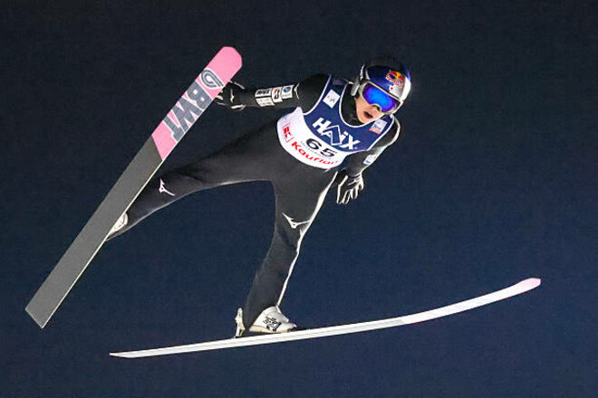 Прыжки с трамплина. Кобаяси – новый лидер, Марусяк и Калиниченко вне топ-50