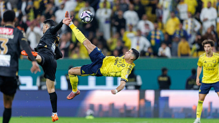 ФОТО ДНЯ. Как Роналду в 40 лет ударом через себя забил 954-й гол в карьере