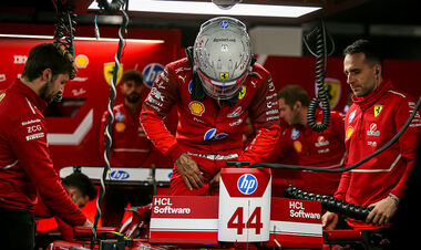 Босс Феррари обратился к Хэмилтону после резких слов: «Надо успокоиться»