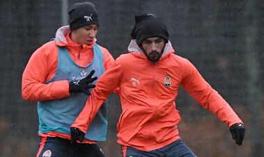 ФОТО. Занятие под дождем. Шахтер начал подготовку к матчу Лиги конференций