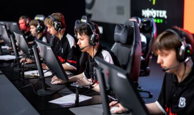 ВИДЕО. Лучшие моменты камбэка B8 против M80 на Budapest Major по CS2