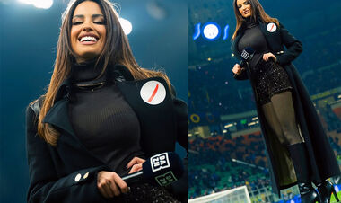 ФОТО. Горячая итальянская журналистка впечатлила своим бюстом на матче