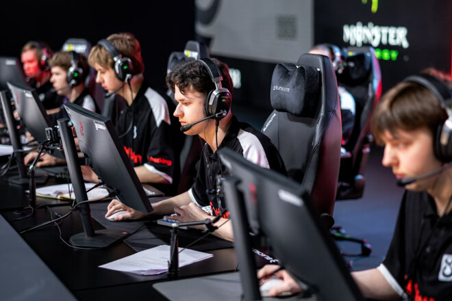 ВИДЕО. Лучшие моменты камбэка B8 против M80 на Budapest Major по CS2