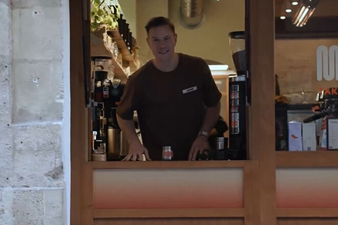 ВІДЕО. Голкіпер Барси спробував себе в новій професії. Всім сподобалося