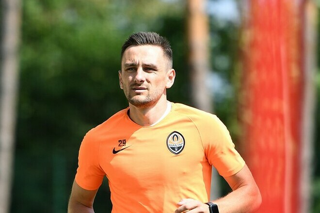 Бывшему игроку Шахтера и сборной Украины посоветовали завершить карьеру