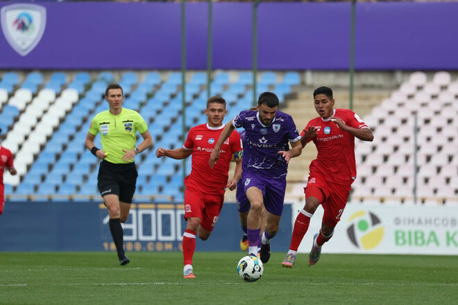 Веселый матч, но без забитых мячей. ЛНЗ и Кривбасс сыграли вничью