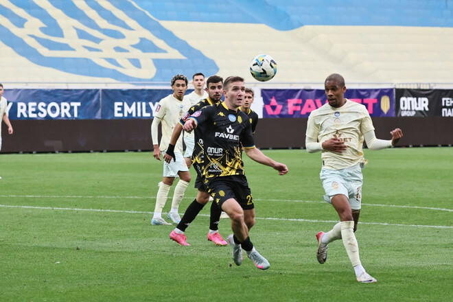 Уверенное восхождение на вершину. Шахтер во Львове разгромил Рух