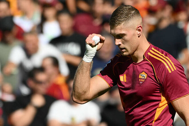 Довбик провел 50-й матч за Рому. За какой клуб он сыграл больше?