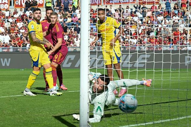 Довбик вийшов у старті і забив. Рома перемогла Верону