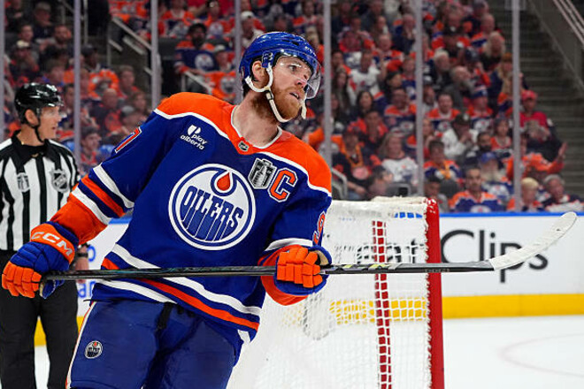 Рівень зарплат у НХЛ. У кого рекордний контракт і чому так відстає від НБА