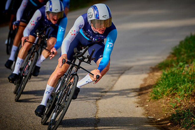 Велокоманду из Израиля исключили из списка участников гонки из-за политики