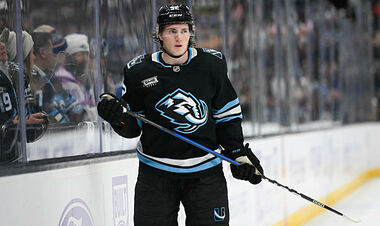 НХЛ. 8 голов Флориды, форвард забросил 4 шайбы, победа Тампы-Бэй