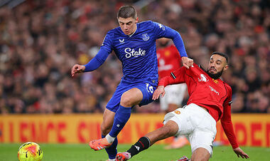 ФОТО. В компании Грилиша. Как Миколенко праздновал безумную победу над МЮ