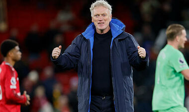 Коуч Эвертона странно отреагировал на дикое удаление Гуйе в матче с МЮ