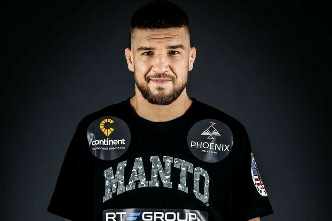 Украинец Амосов дебютирует в UFC в поединке против опытного американца