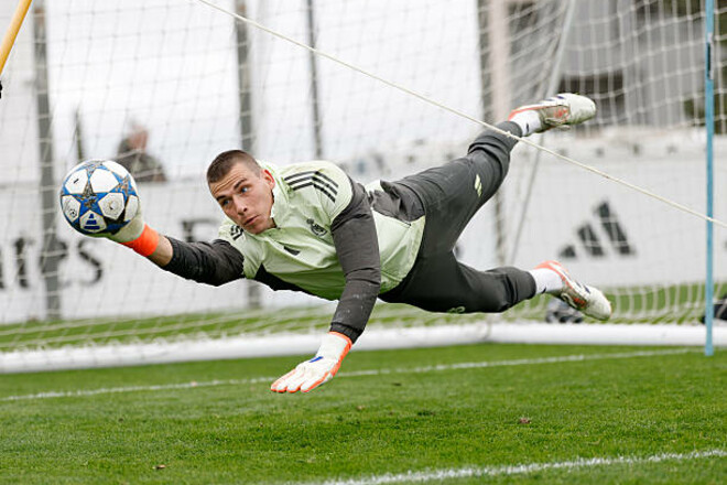 Первый шанс для Лунина в сезоне. Куртуа не поехал на матч Лиги чемпионов