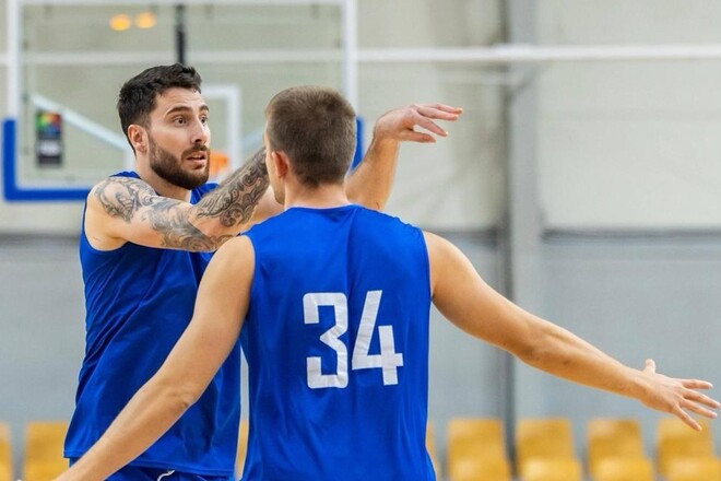 ВІДЕО. Збірна України з баскетболу прибула до Тбілісі на матч з Грузією