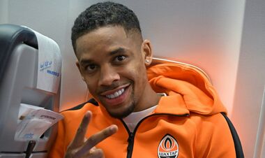 ВИДЕО. Шахтер прибыл в Дублин на поединок против Шемрок Роверс