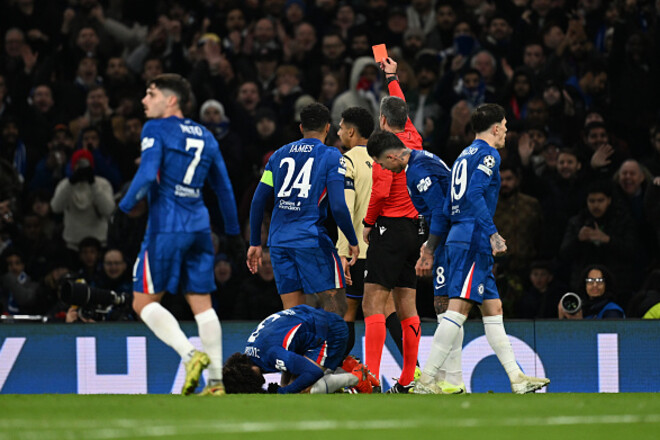 ФОТО. Барселона залишилася у меншості проти Челсі: Араухо отримав червону