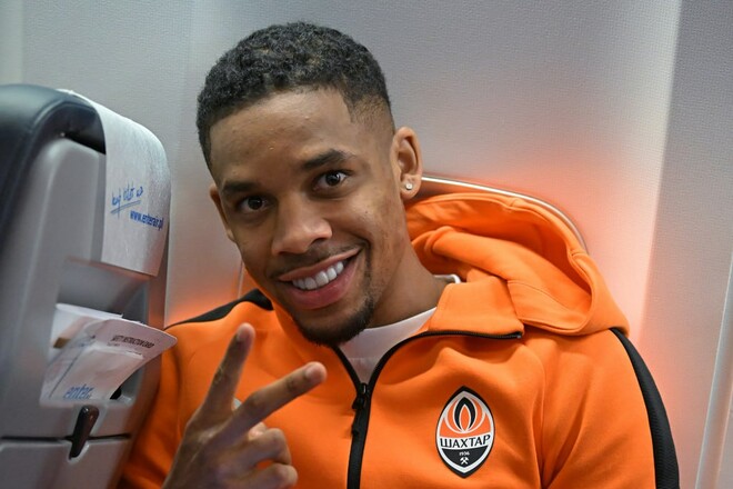 ВІДЕО. Шахтар прибув до Дубліна на поєдинок проти Шемрок Роверс