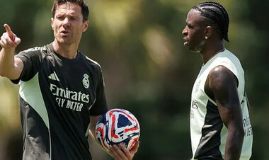 Неожиданные кадры из матча: Алонсо и Винисиус в фокусе внимания