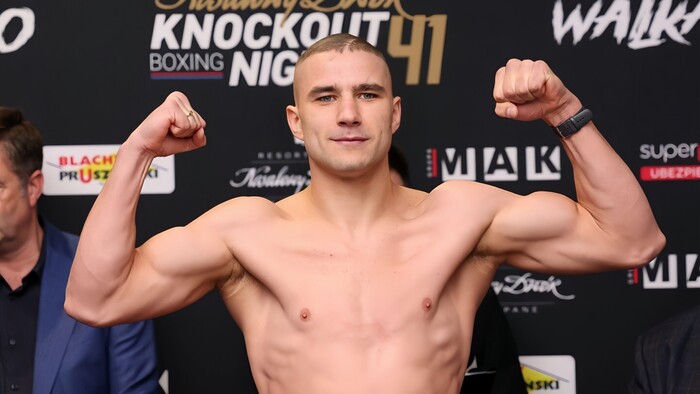 Боксер, которого брутально нокаутировал украинский чемпион, вышел из комы