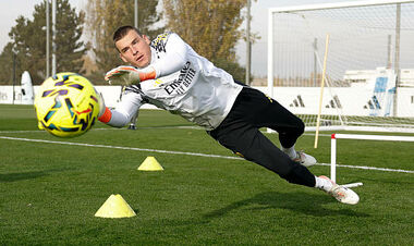 «Ему пришлось это сделать». В Испании оценили игру Лунина в ЛЧ