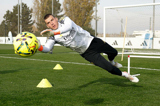 «Йому довелося це зробити». В Іспанії оцінили гру Луніна в ЛЧ