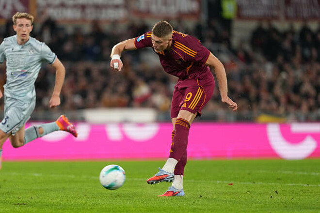 Восстановился ли Довбик? Известен состав Ромы на матч против Мидтьюлланда