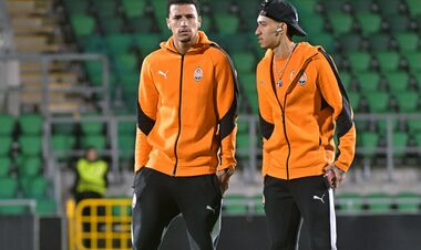 ФОТО. Шахтер прибыл на стадион на игру против Шемрок Роверс