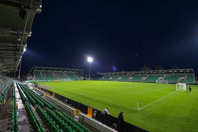 ФОТО. Фанаты Шахтера поблагодарили Ирландию во время матча Лиги конференций