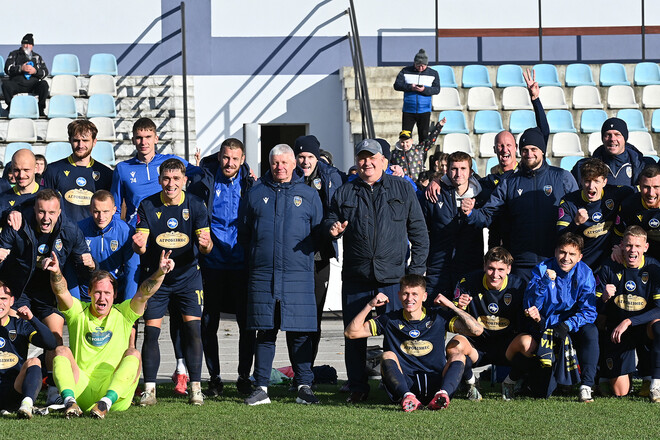 Клуб Первой лиги договорился о продлении контракта с двумя лидерами