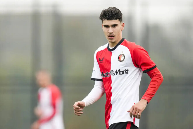 Сын легендарного игрока и тренера Фейеноорда дебютировал в Лиге Европы