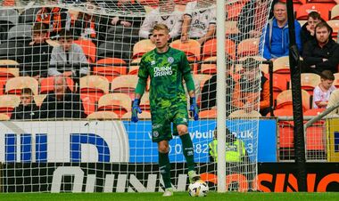 Украинский вратарь получил тяжелую травму в Европе и не сыграет в этом году