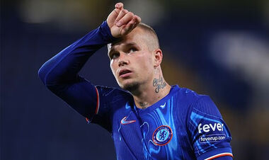 ФОТО. Чим зараз займається Мудрик? Рік без футболу