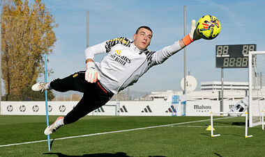 «Он сыграл невероятно». Звезда Реала выделил Лунина в матче с Олимпиакосом